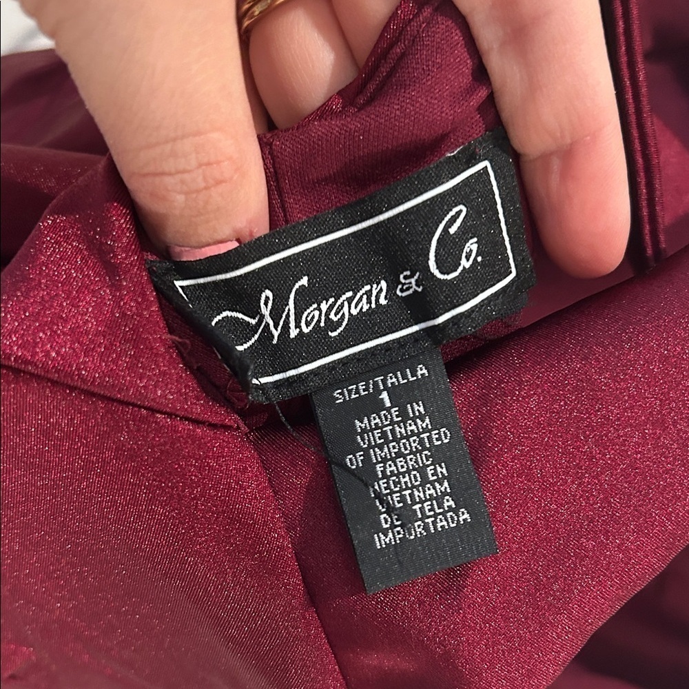 Chic Wine Maxi Dress Morgan & Co - Picture 5 of 6